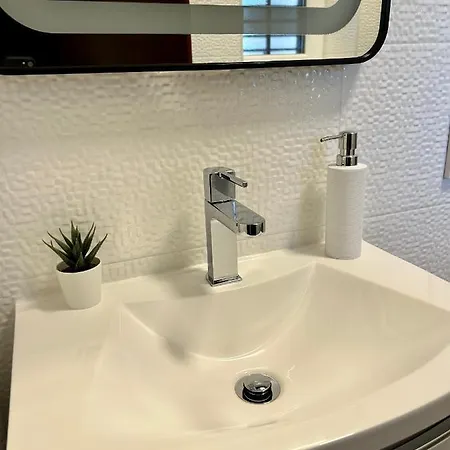 Apartman Corinne Garden *