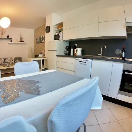 Corinne Garden Appartement