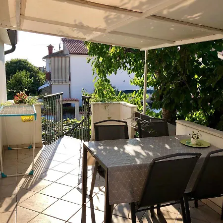 Corinne Garden Apartman Novigrad Istria