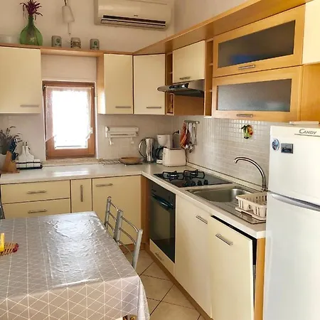 Corinne Garden Appartement *