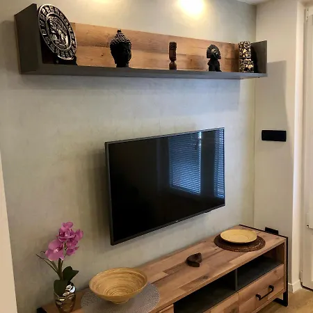 Apartmán Corinne Garden *