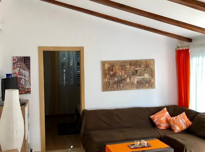 Daire Corinne Garden *