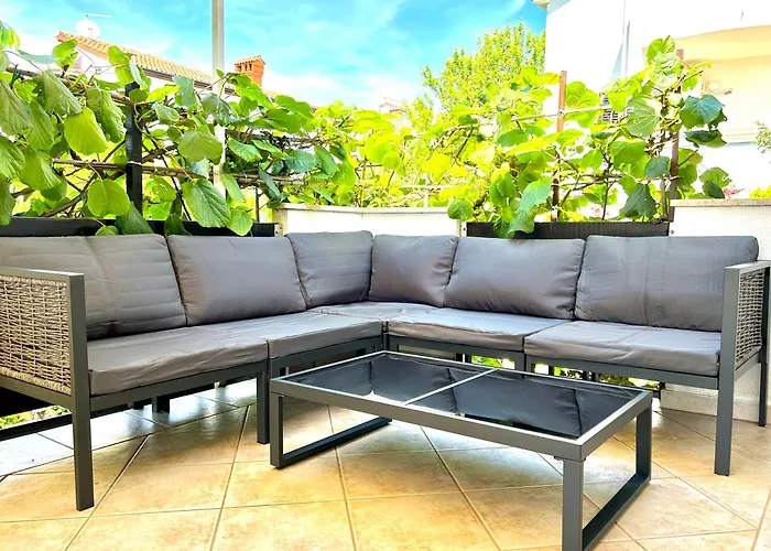 Corinne Garden Apartment