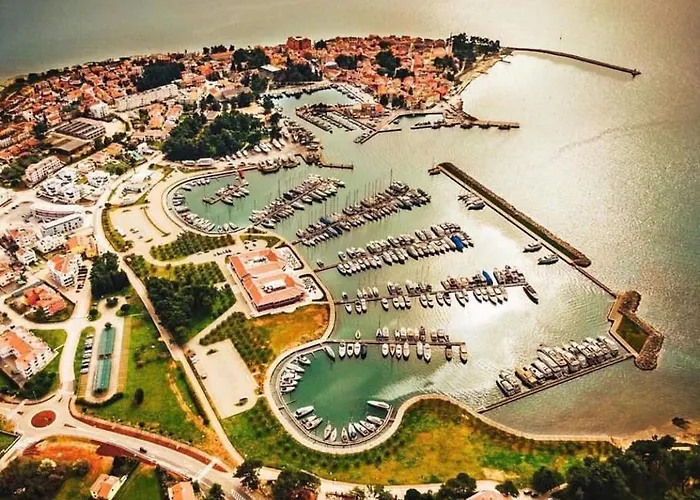 Διαμέρισμα Corinne Garden