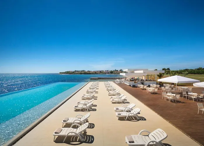 Διαμέρισμα Corinne Garden *